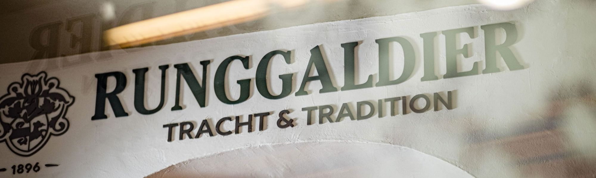 Runggaldier Tracht & Tradition Cover