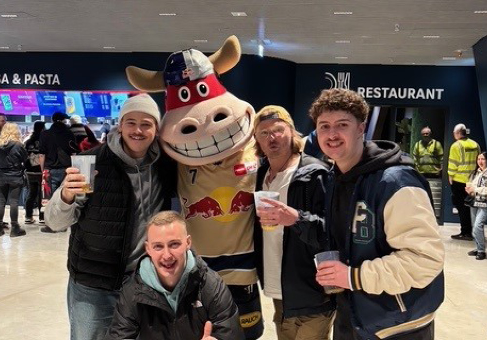Firmenausflug zu den Red Bulls! 🏒 🥅